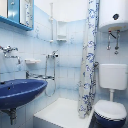 With A Parking Space Seline, Paklenica - 6629 * セリネ