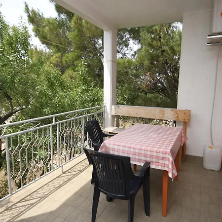 With A Parking Space Seline, Paklenica - 6629 セリネ