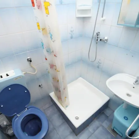 With A Parking Space Seline, Paklenica - 6629 セリネ