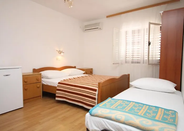 With A Parking Space Seline, Paklenica - 6629 アパート セリネ